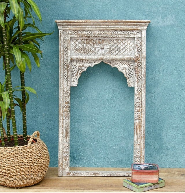 Carved wooden mirror frame, no glass KNOTS